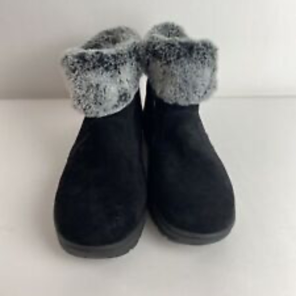 Khombu Jessica Womens Black Suede Ankle Boots Size 10M